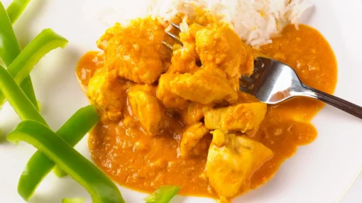 pollo con maní