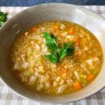 plato de sopa de quinua