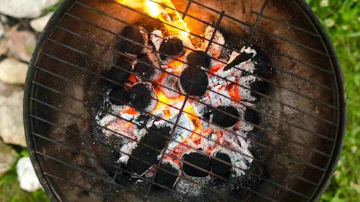 encendiendo la parrilla para la receta