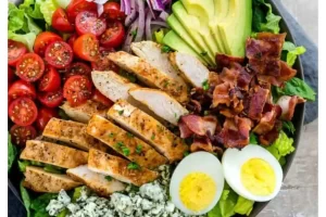 3 recetas keto: Ensalada keto de pollo