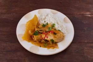 plato de ceviche de pollo